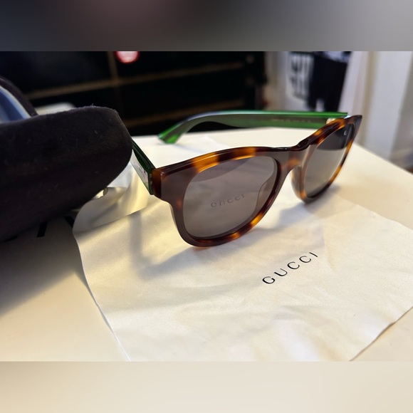 #Exclusive #Gucci #Leopard #SunGlasses #OS #LikeNew